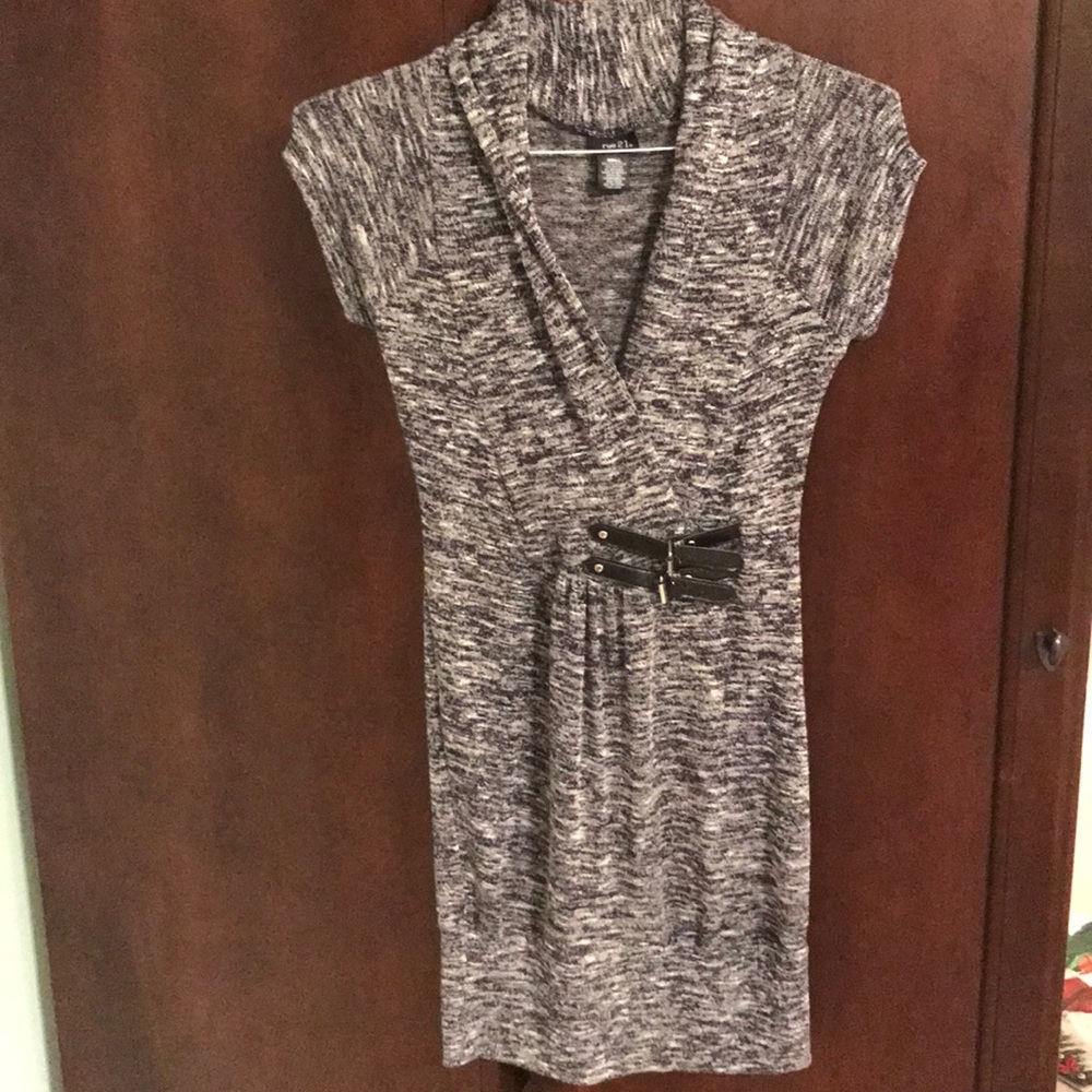 Rue21 Gray Marled Knit Cap Sleeve Mini Dress with Black Belt